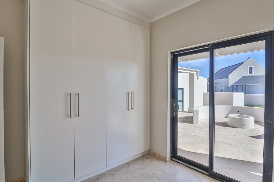3 Bedroom Property for Sale in Hoogland Western Cape